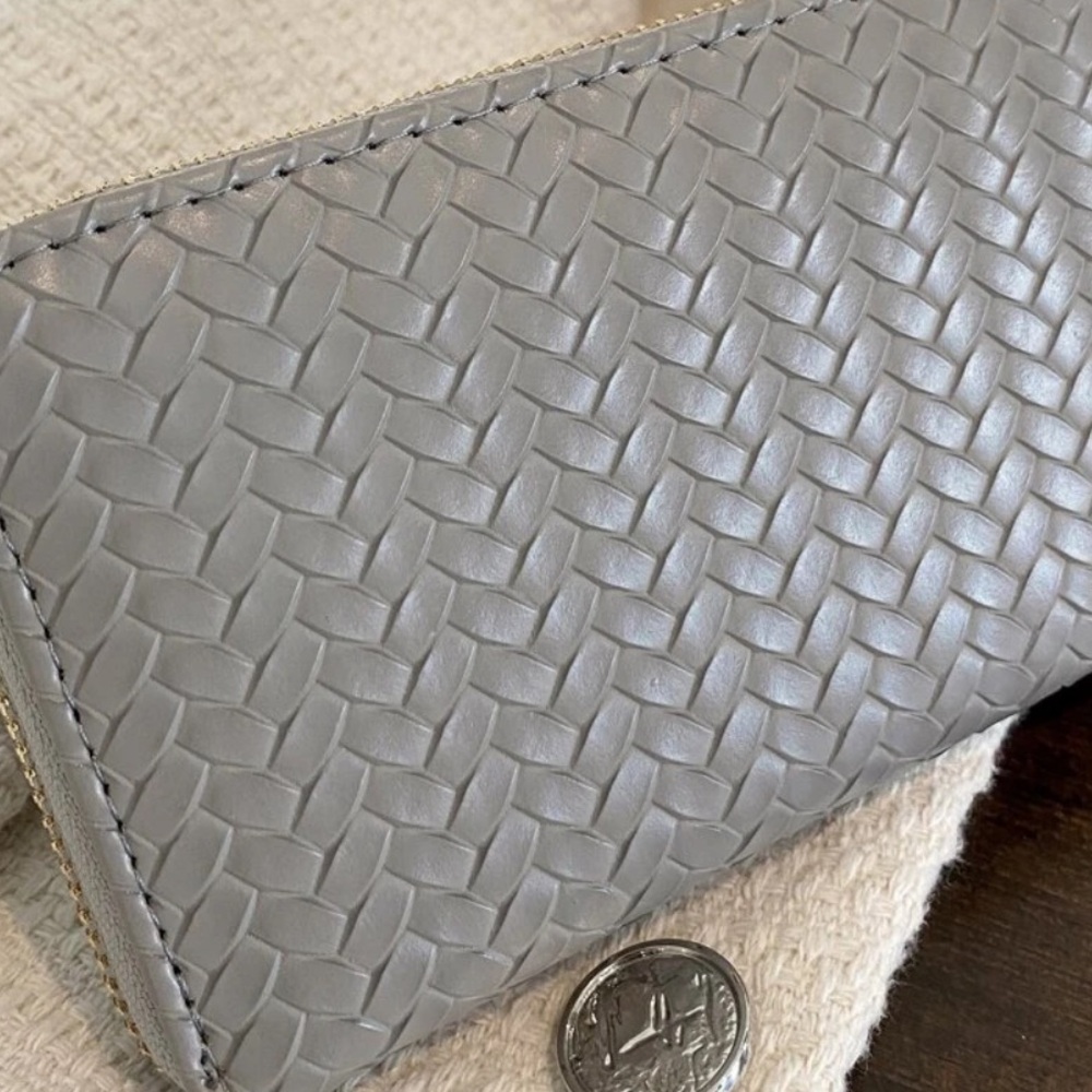 NEW! Gray / Gold Basketweave Zippy Wallet - Picture 7 of 7